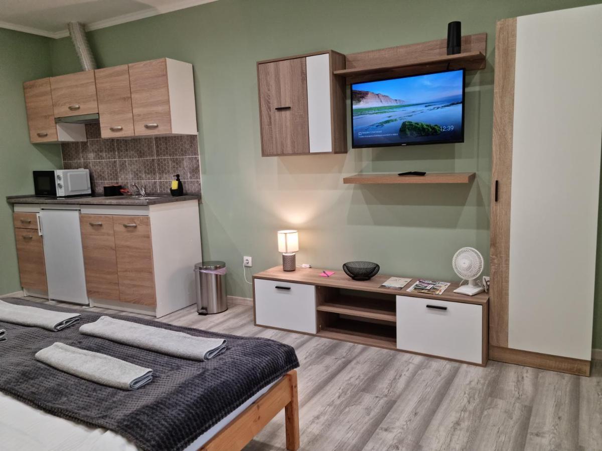 Belvarosi Pihenohaz Bekescsaba Exteriör bild